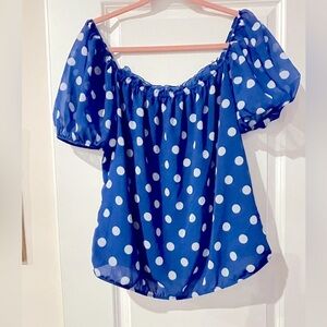 Like new Blue Dot sweet pea top